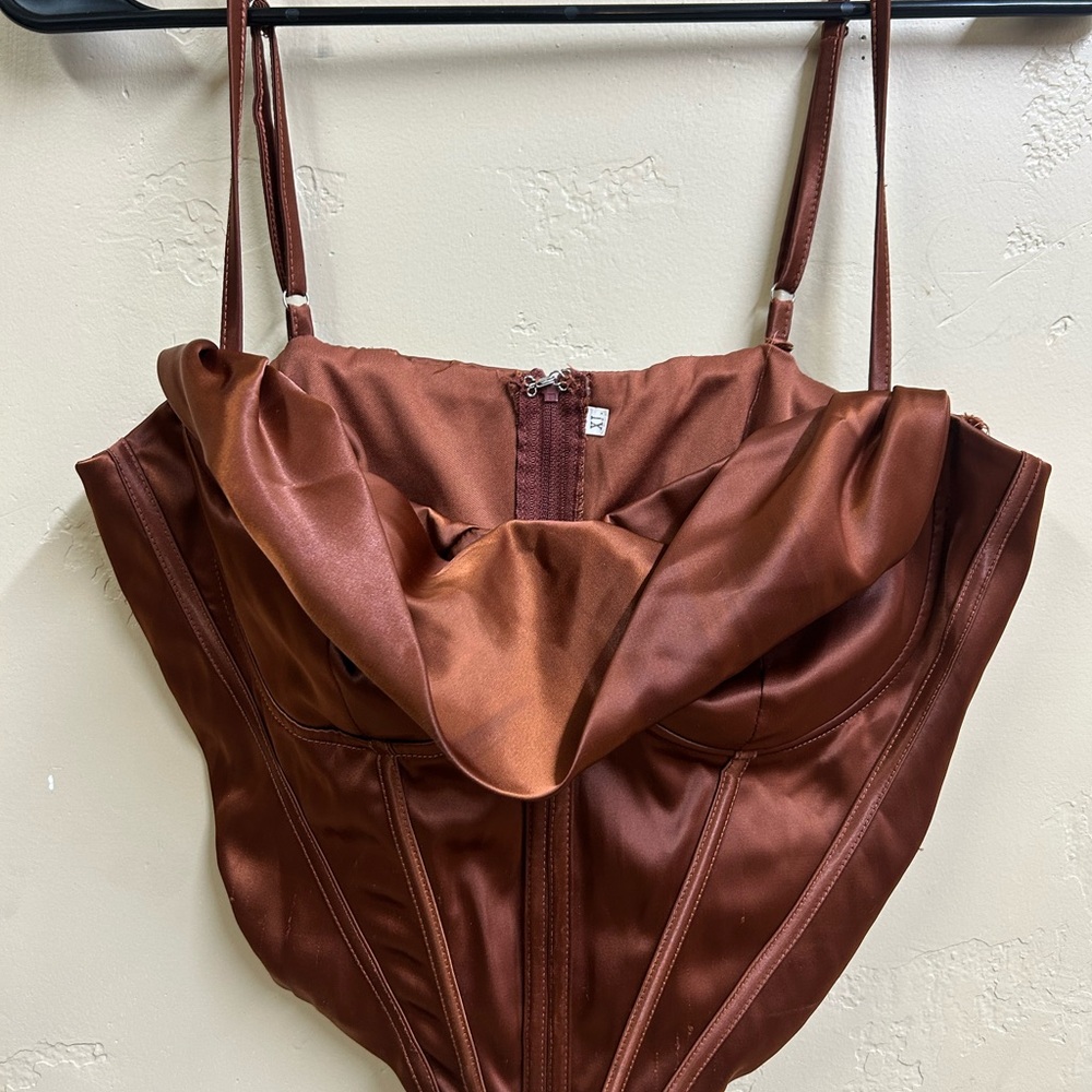🌸5/$25🌸 Burnt Orange/Copper Satin Corset Halter Top - Picture 10 of 11